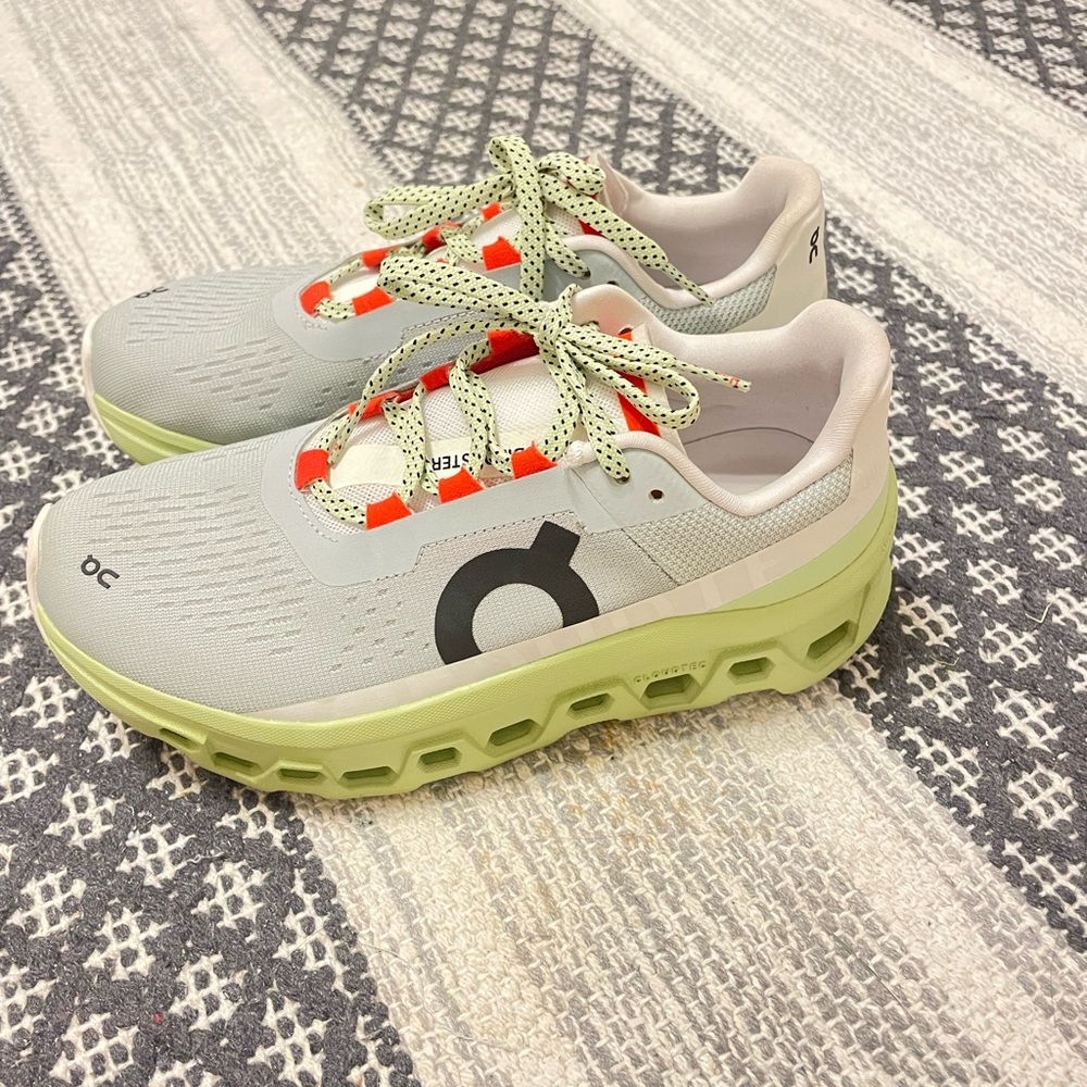 On Cloud Cloudmonster